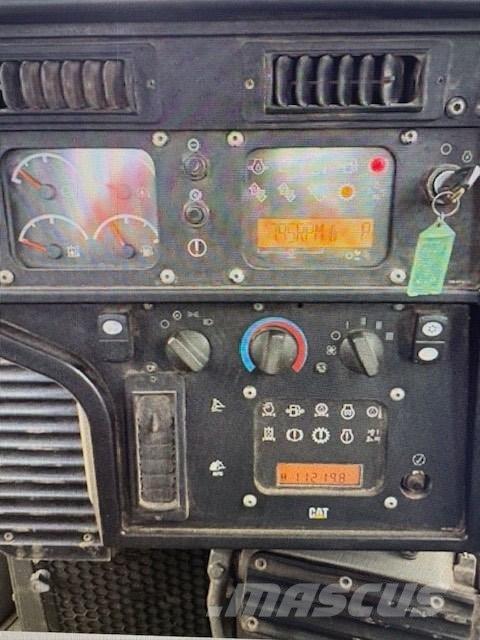 CAT D 6 T Dozers - Tratores rastos