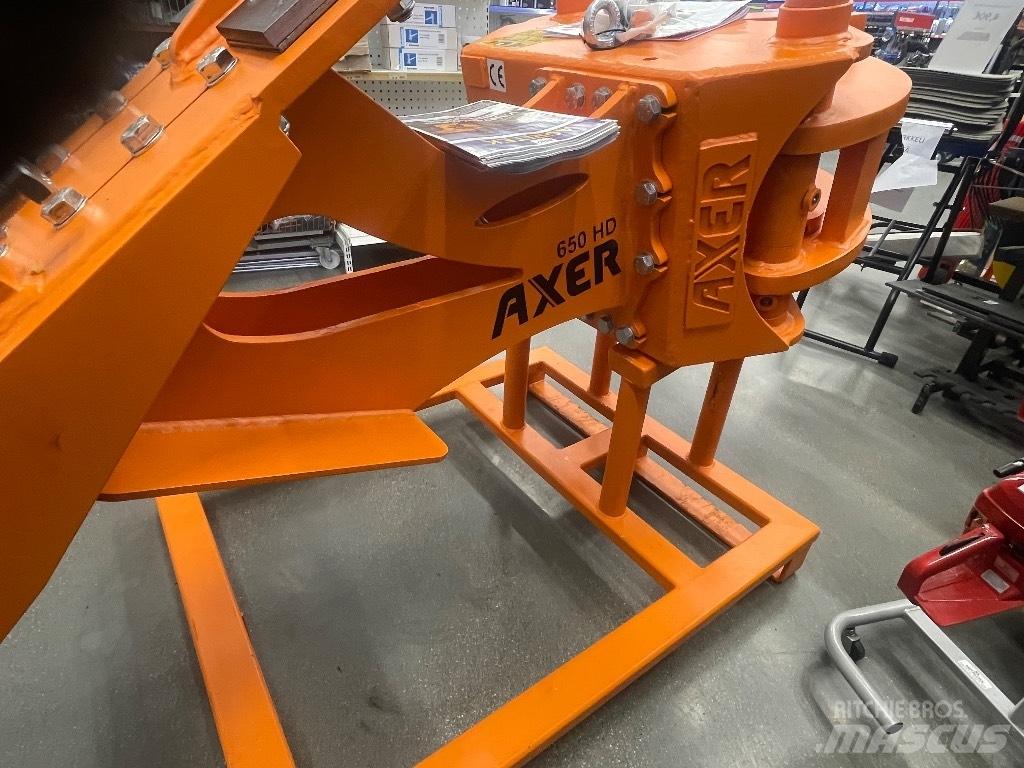 Axer 650 Gruas e carregadores