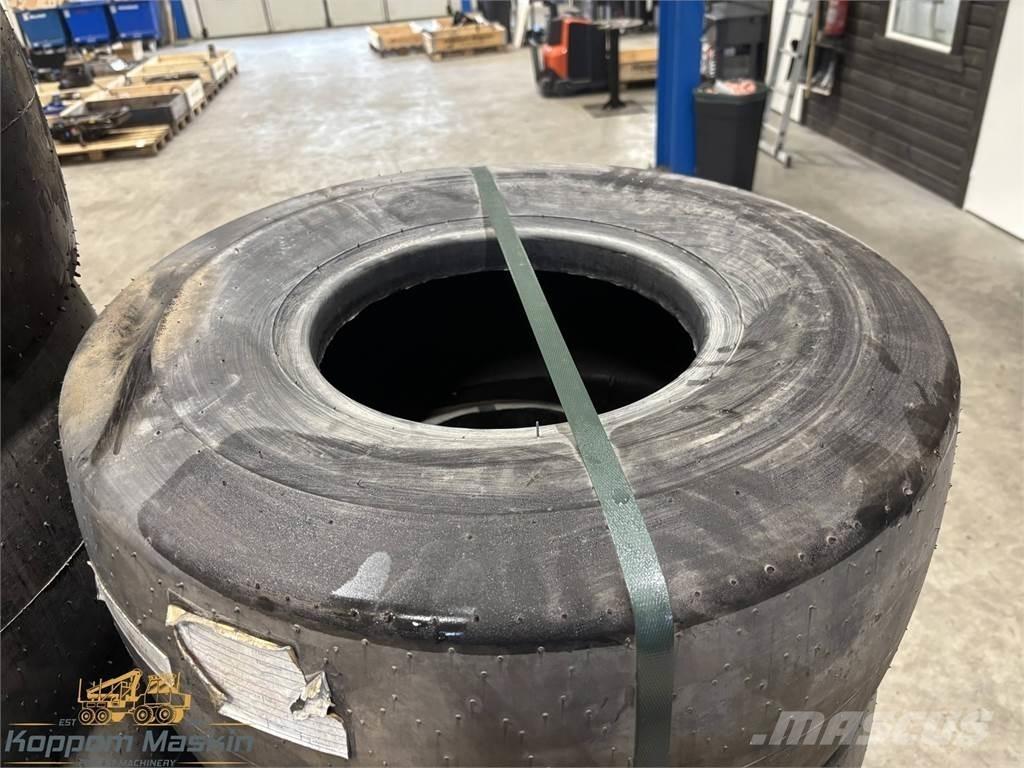 Rottne EGS 26x12 Pneus, Rodas e Jantes