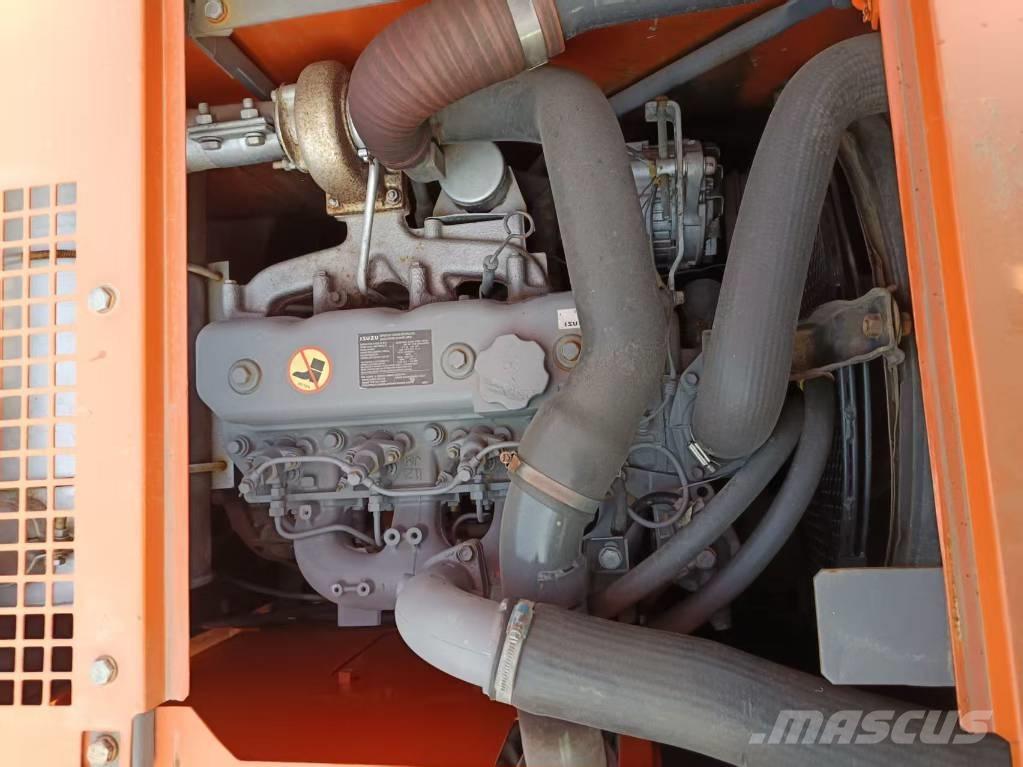 Hitachi ZX 135 Escavadoras de rastos
