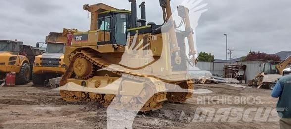 CAT D8T Dozers - Tratores rastos