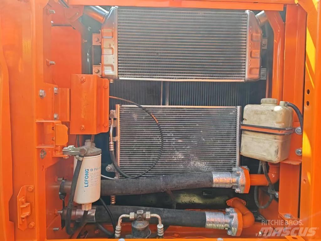 Doosan DX 225 LC Escavadoras de rastos