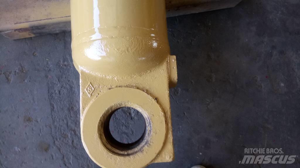 CAT 988 B Hidráulica