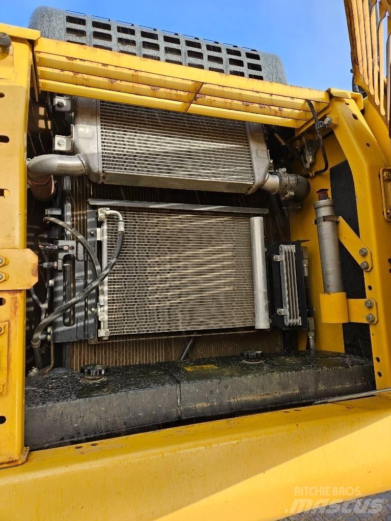 Komatsu PC210LC-11 Escavadoras de rastos