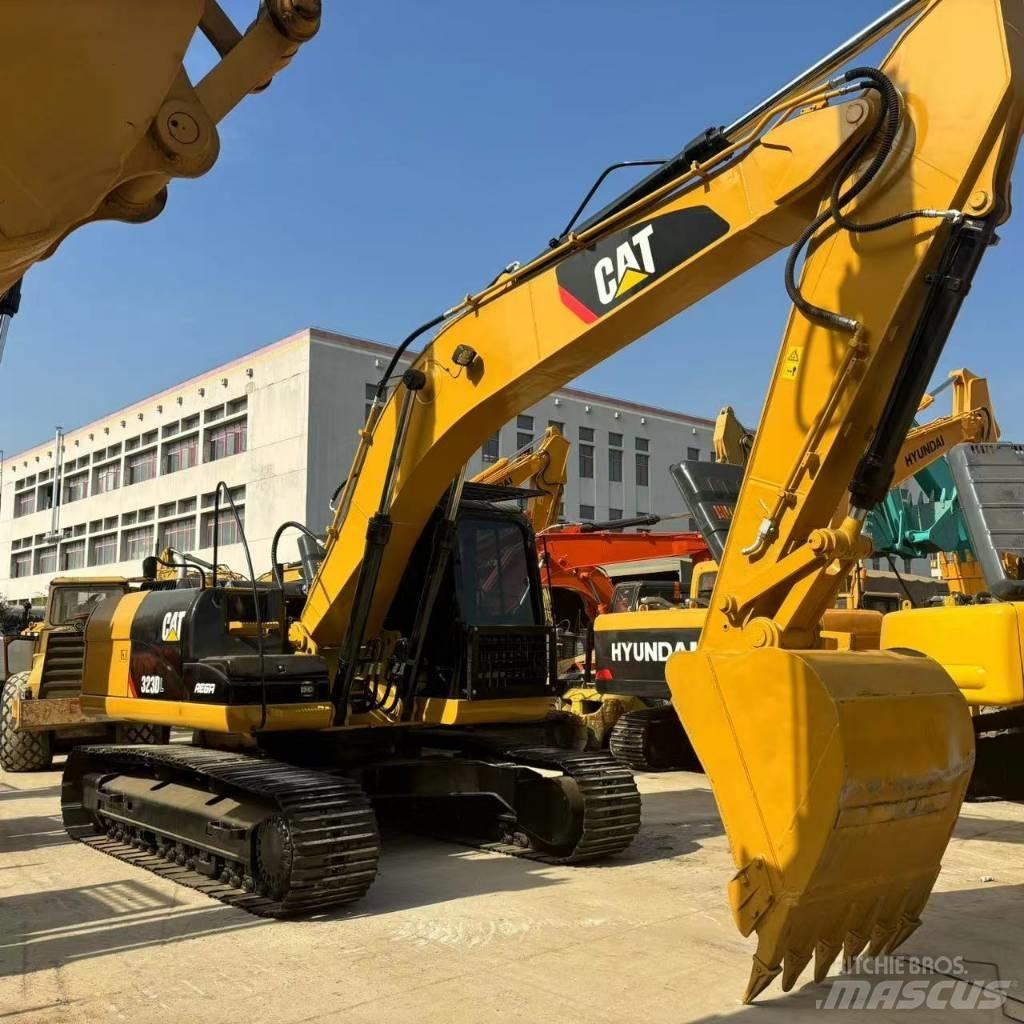 CAT 323 D L Escavadoras de rastos