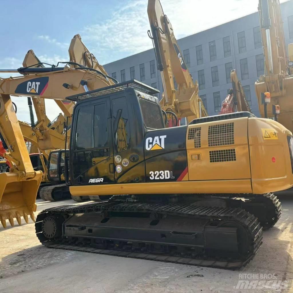 CAT 323 D L Escavadoras de rastos