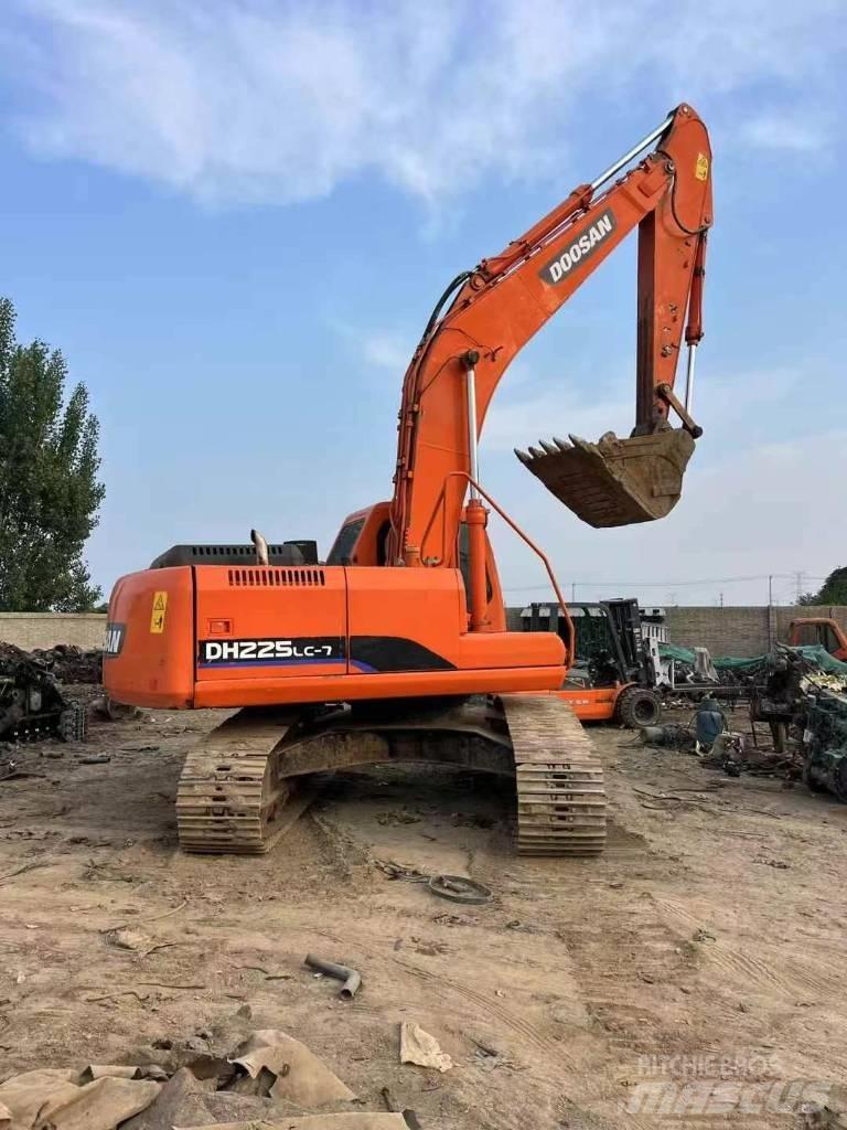 Doosan DH 225 LC-7 Escavadoras de rastos