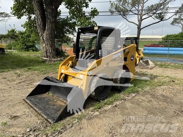 John Deere 315 Carregadoras de direcção deslizante
