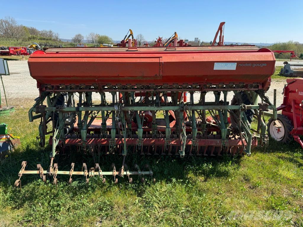 Kuhn NODET + HRB301 Perfuradoras combinadas