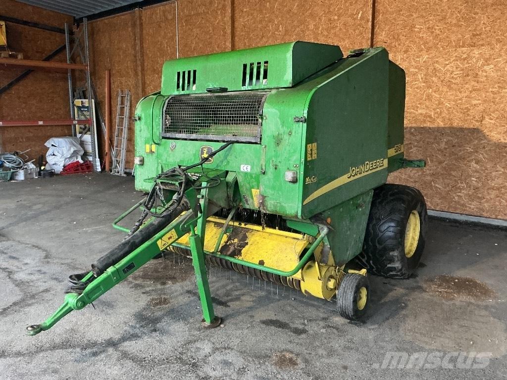 John Deere 578 Enfardadeira de rolos