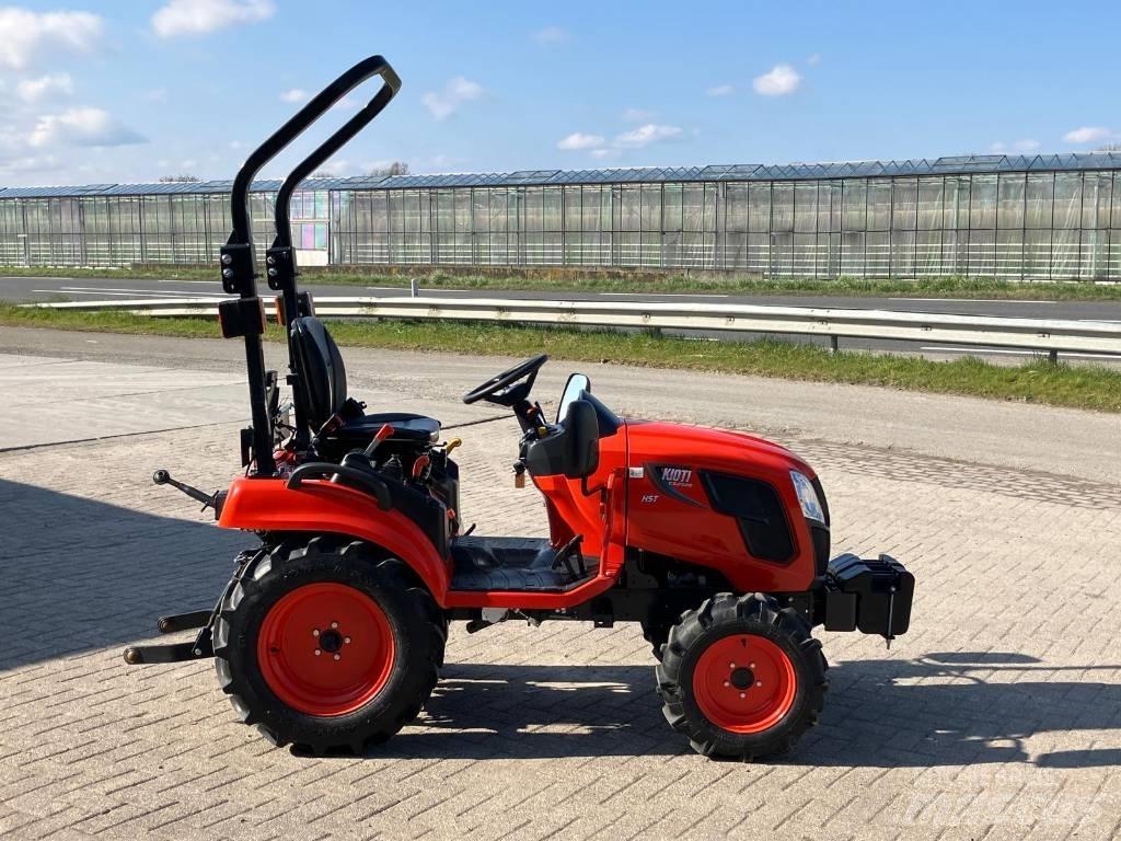 Kioti CS 2520 HST Tratores Agrícolas usados