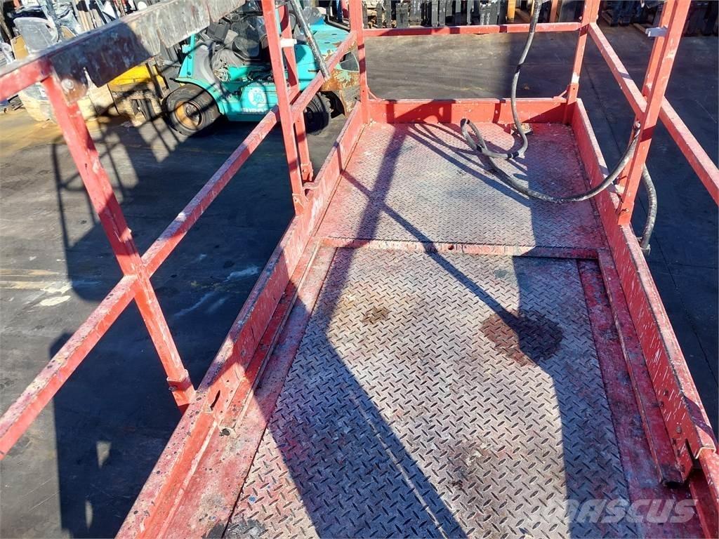 Haulotte C12DX Elevadores de tesoura