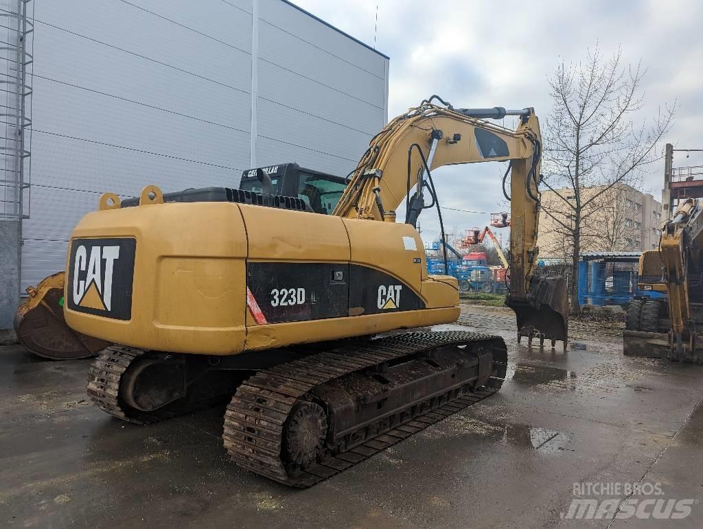 CAT 323 D Escavadoras de rastos