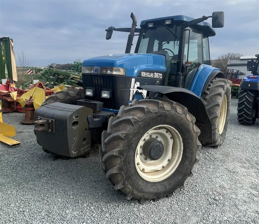 New Holland 8670 Tratores Agrícolas usados