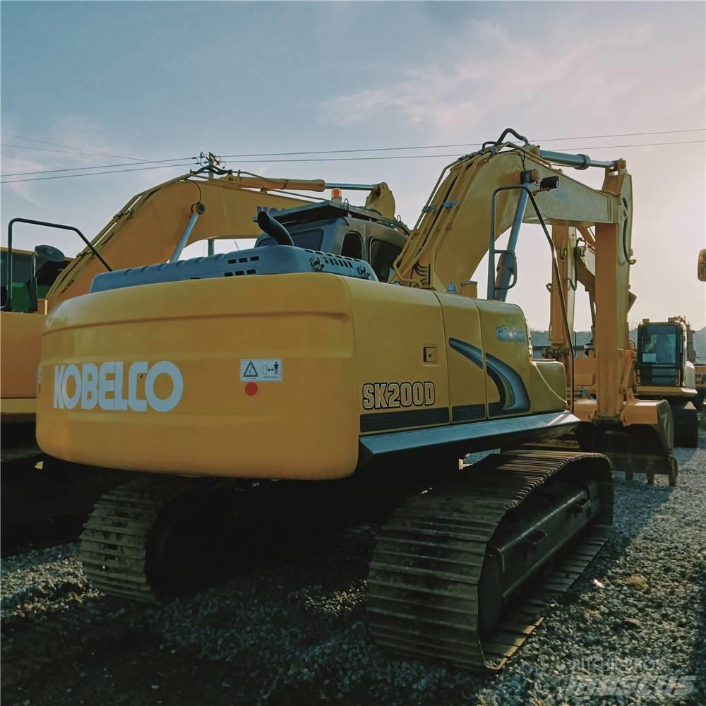 Kobelco SK200-8 Escavadoras de rastos