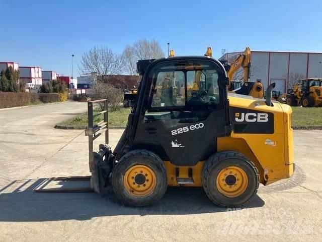 JCB 225 Carregadoras de direcção deslizante