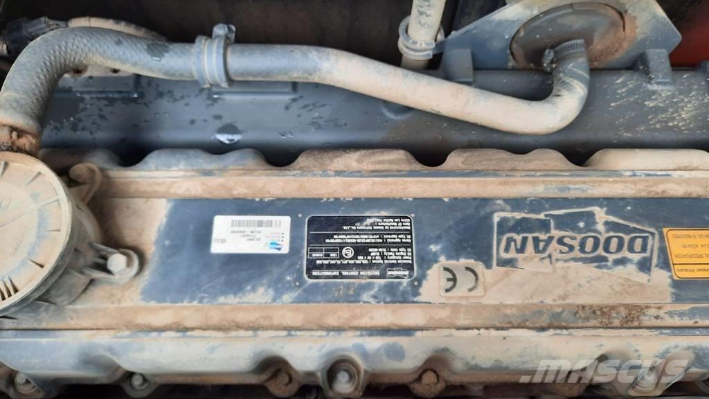 Doosan DX 300 LC-5 Escavadoras de rastos