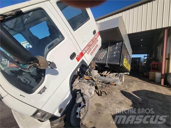 Isuzu NPR HD Construção - Outros

