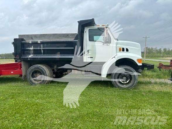 Sterling L7500 Camiões basculantes