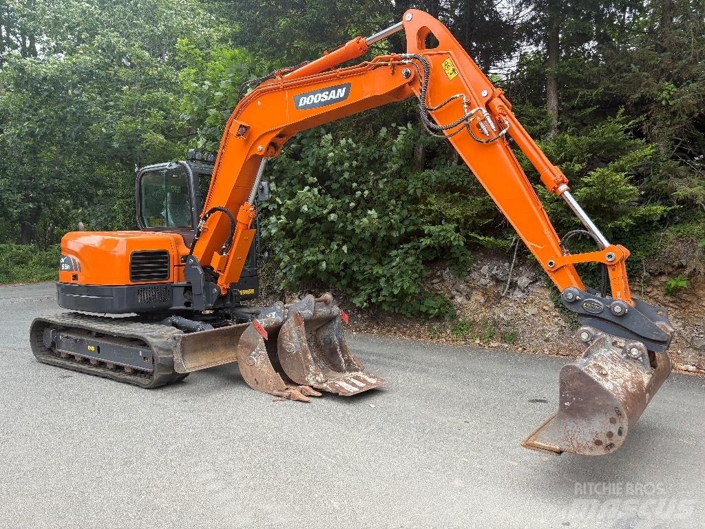 Doosan DX 85 R Escavadoras Midi 7t - 12t