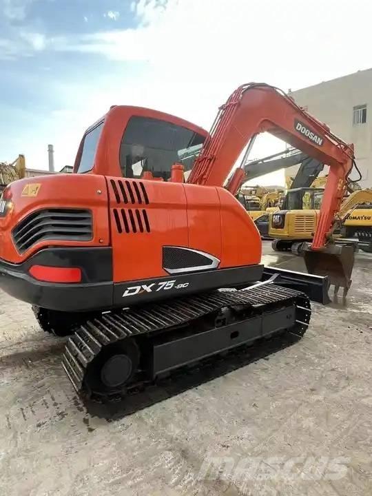 Doosan DX75-9C Escavadoras Midi 7t - 12t