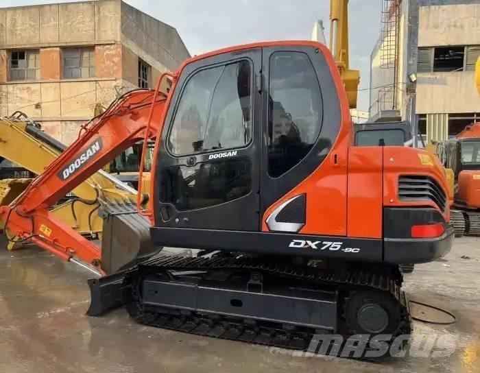 Doosan DX75-9C Escavadoras Midi 7t - 12t