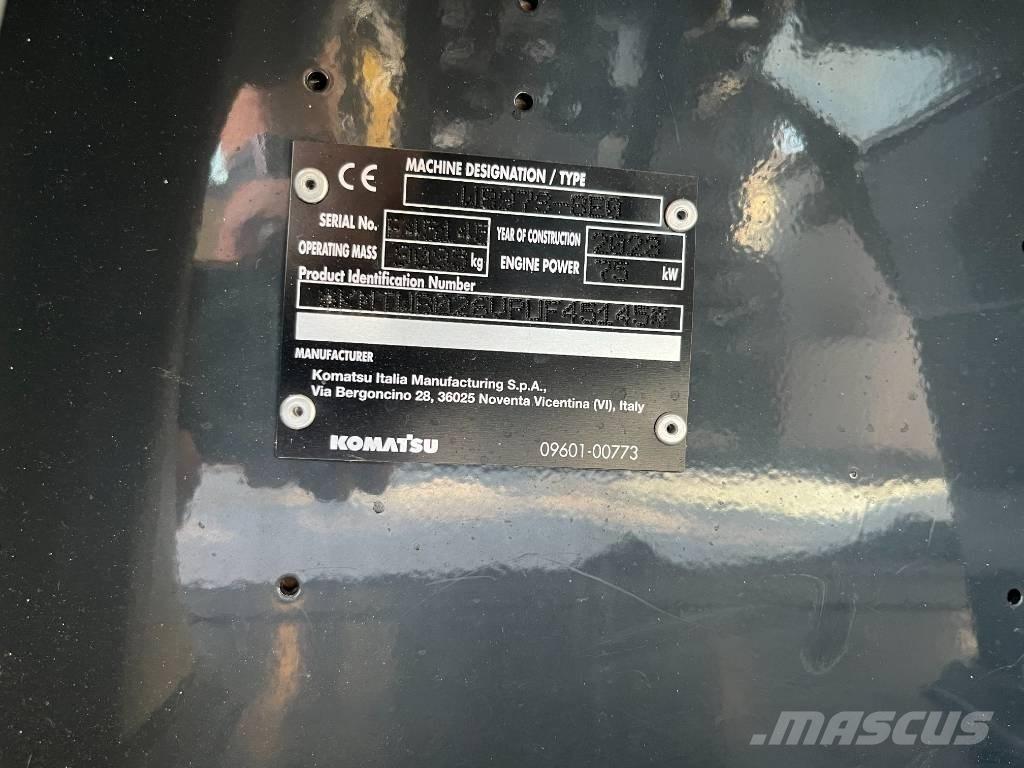Komatsu WB 97 S-8 Retroescavadoras