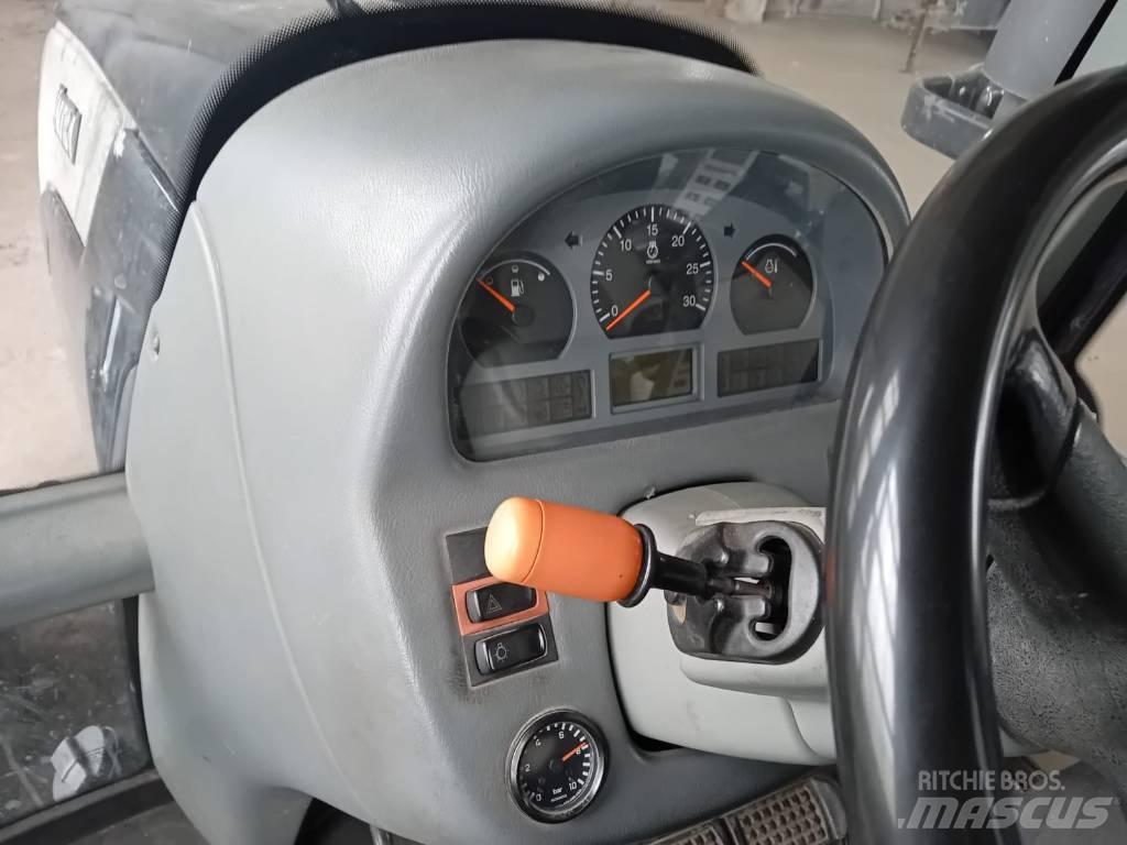Valtra T 171 Tratores Agrícolas usados