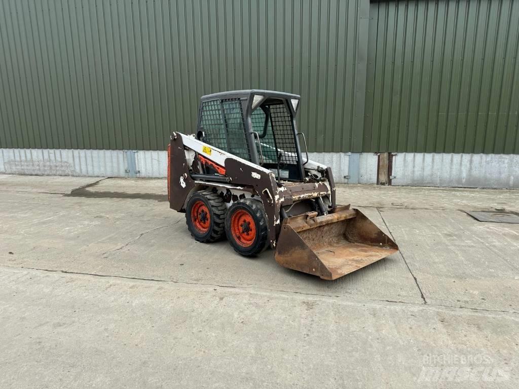 Bobcat S 100 Carregadoras de direcção deslizante