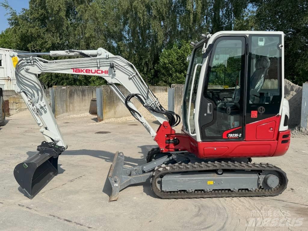 Takeuchi TB 235-2 Mini Escavadoras <7t