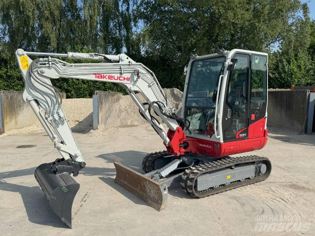 Takeuchi TB 235-2 Mini Escavadoras <7t