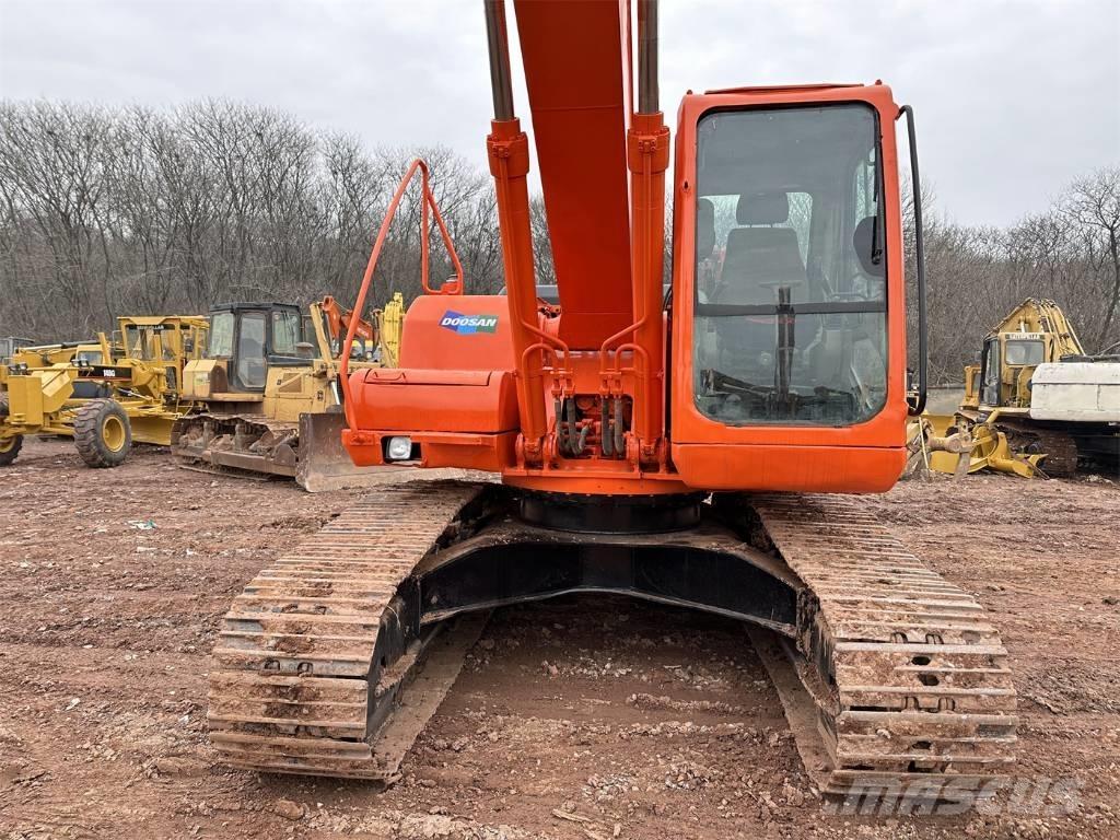 Doosan DH 220 Escavadoras de rastos