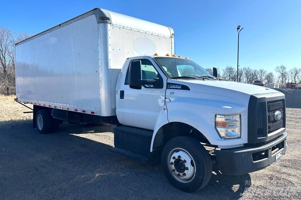 Ford F 650 Camiões de caixa fechada