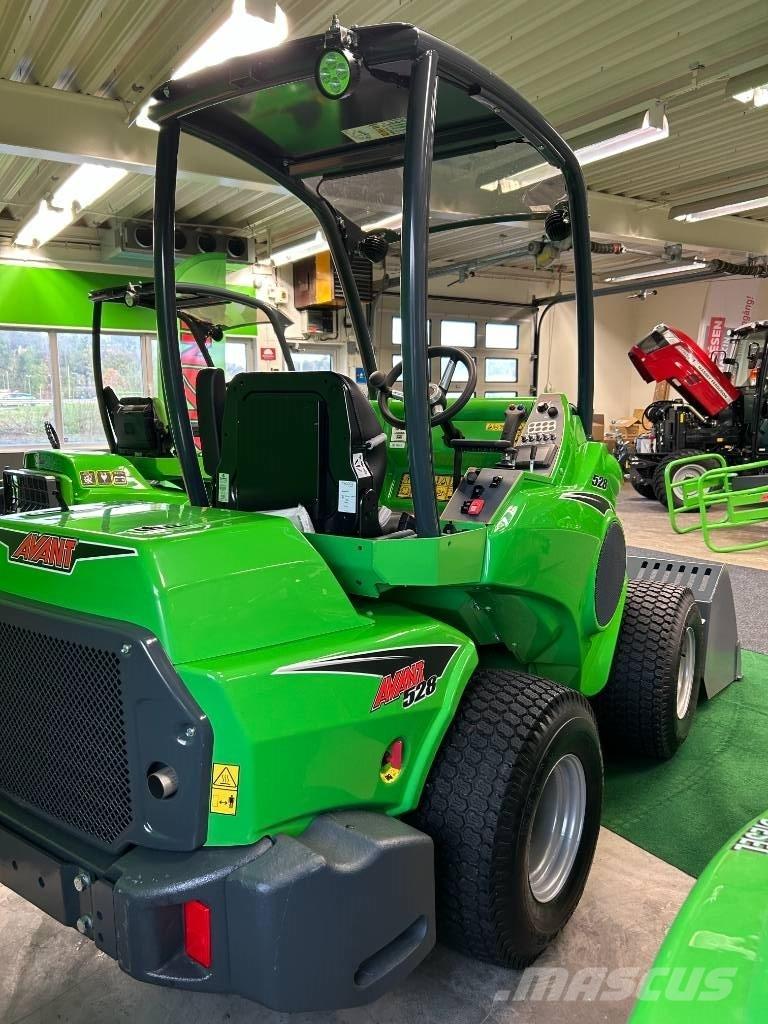 Avant 528 Carregadoras de direcção deslizante