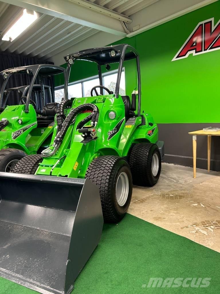 Avant 528 Carregadoras de direcção deslizante