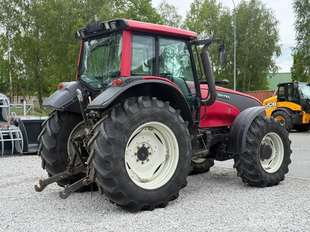 Valtra T 161 Tratores Agrícolas usados