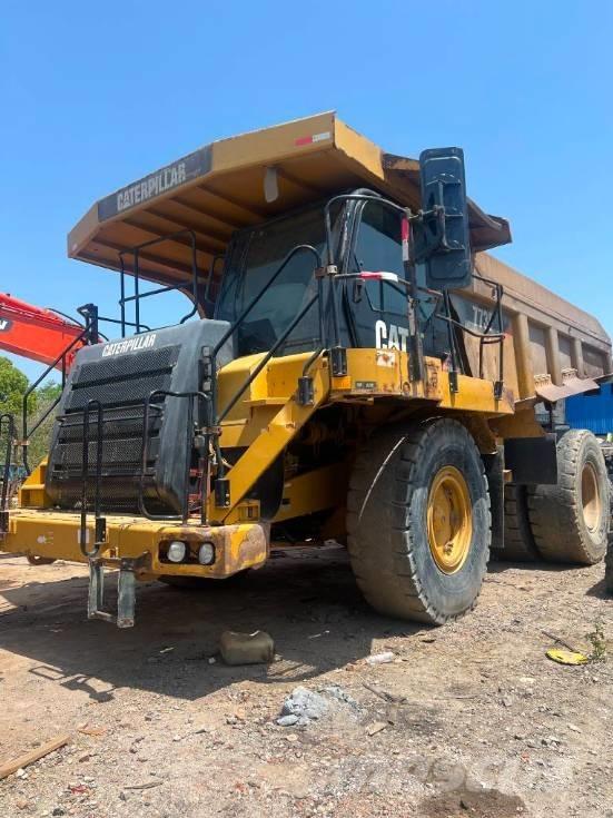 CAT 773 F Camiőes dumper basculantes rígidos