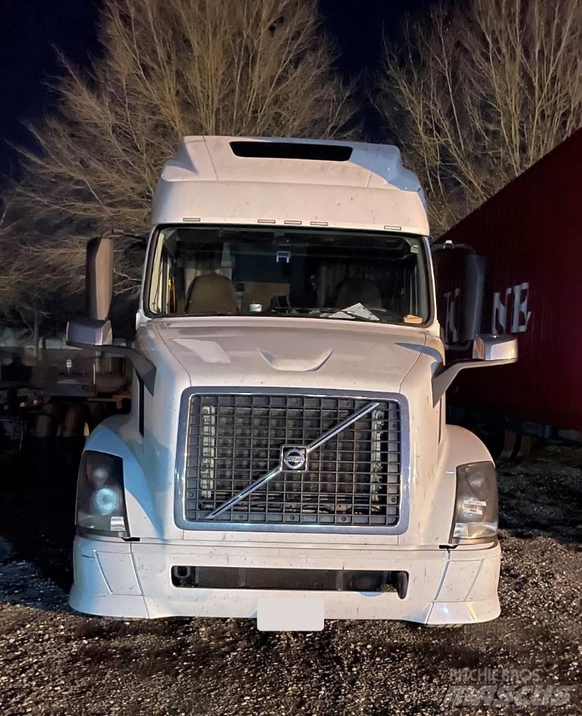 Volvo VNL 42 670 Tractores (camiões)