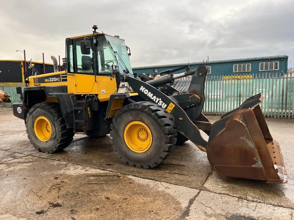 Komatsu WA320PZ-6 Pás carregadoras de rodas