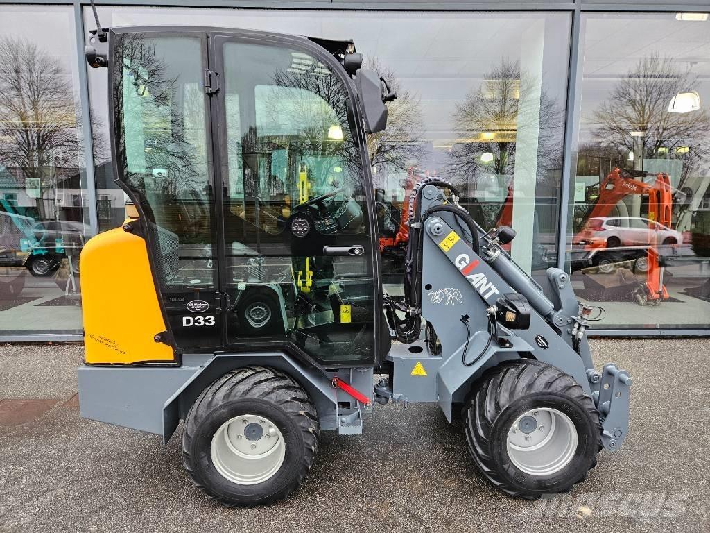 GiANT D 332 SWT Pás carregadoras de rodas