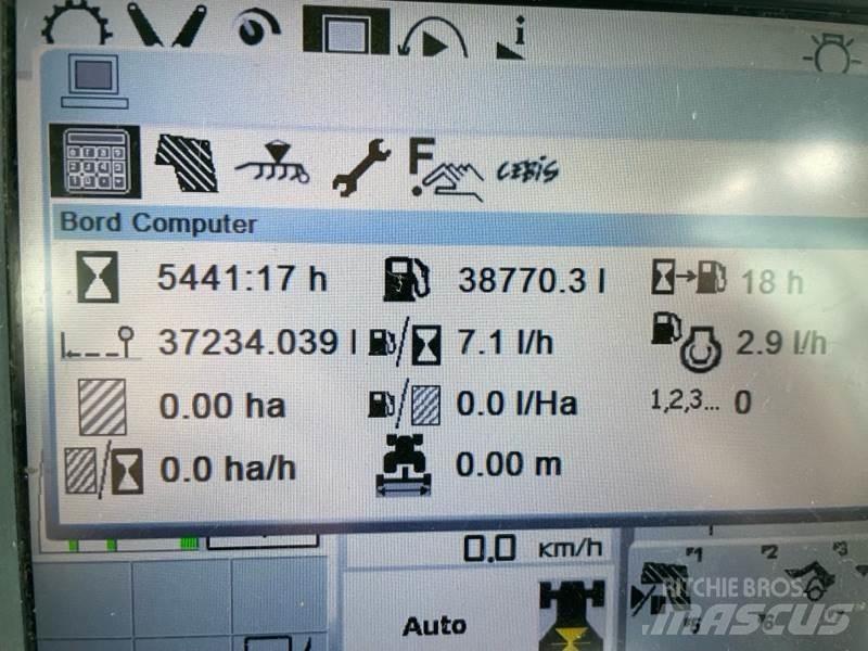 CLAAS ARION 550 Tratores Agrícolas usados