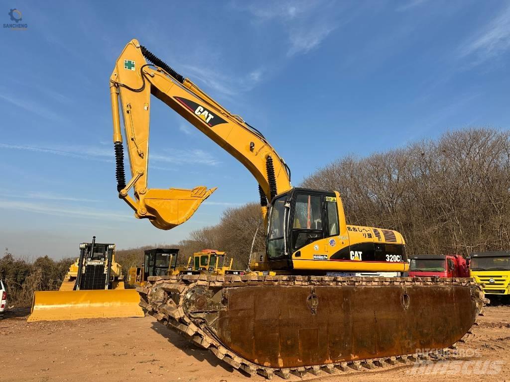 CAT 320 C L Escavadoras anfíbias