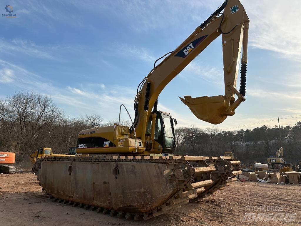CAT 320 C L Escavadoras anfíbias