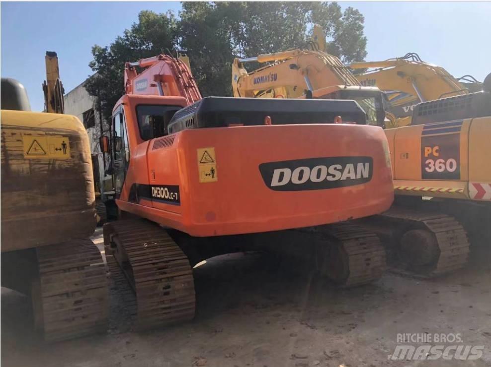 Doosan 225 LC Escavadoras de rastos