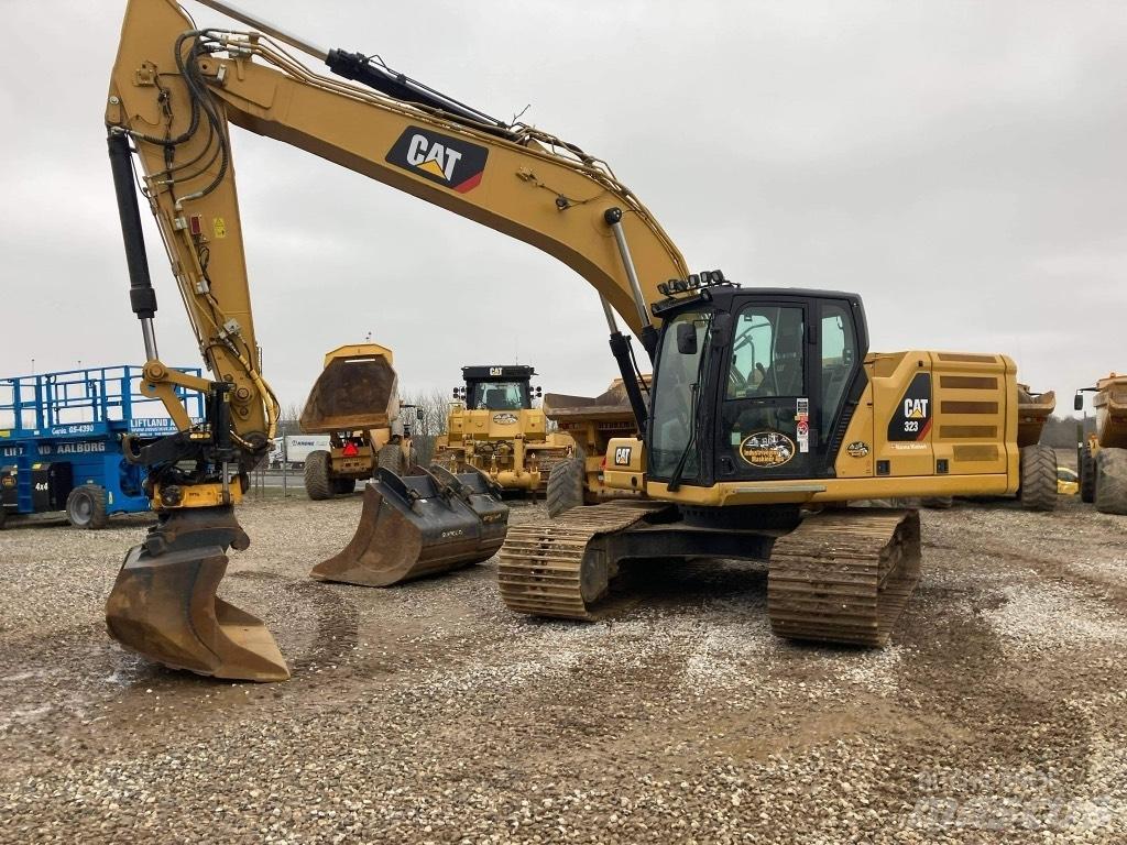 CAT 323 - nextgen Escavadoras de rastos