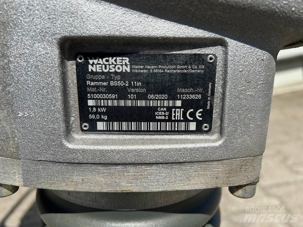 Wacker Neuson BS50-2 Saltitões