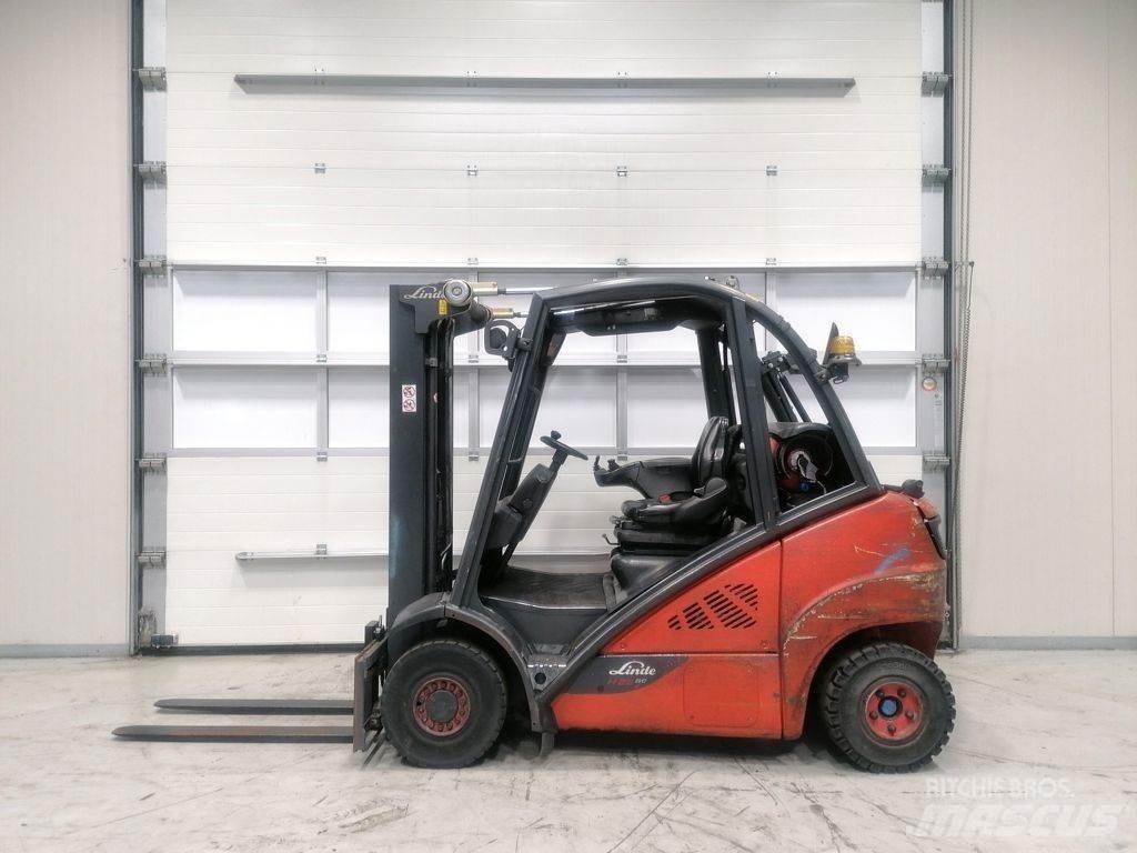 Linde H25T-02 Empilhadores a gás