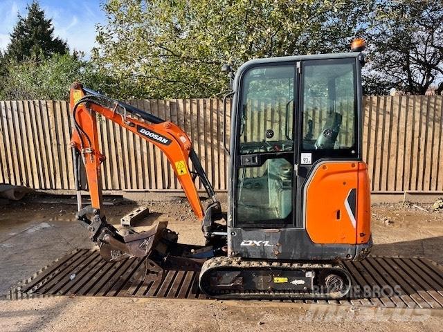 Doosan DX 19 Mini Escavadoras <7t