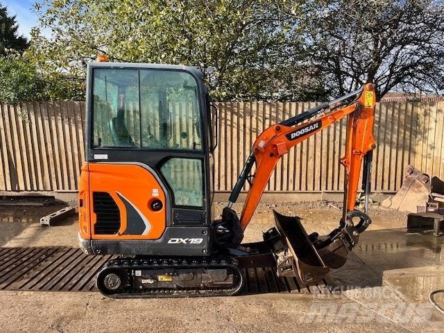 Doosan DX 19 Mini Escavadoras <7t