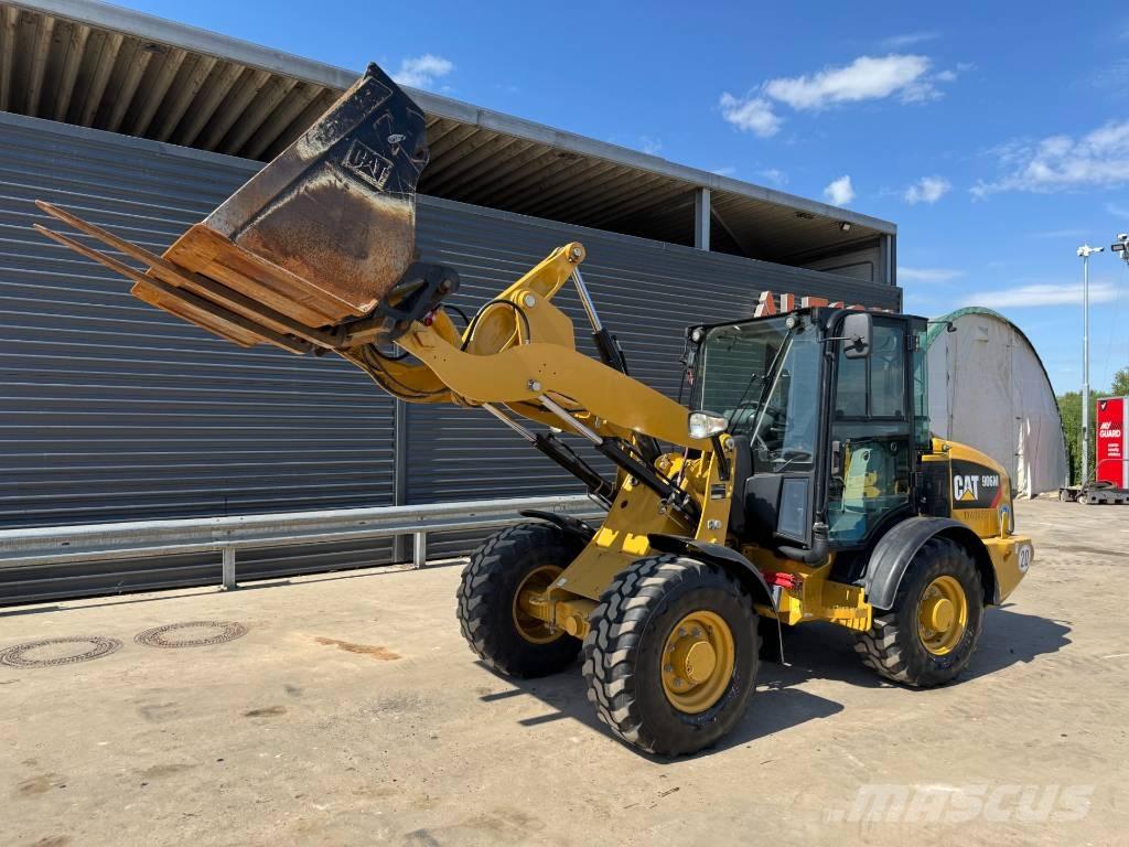 CAT 906M Pás carregadoras de rodas